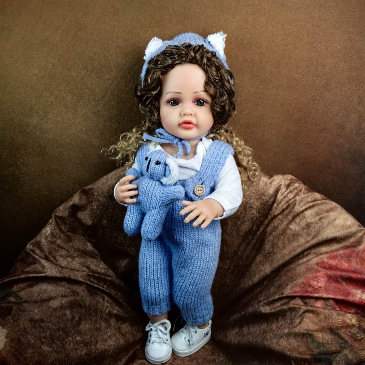 Модные кудри Baby Reborn Girls Dolls 55 см Силиконовые куклы Reborn всего тела для новорожденных можно купать младенцев Дети Playmate Игрушечная одежда Свитер 22 inch about 55 cm gray KEIUMI