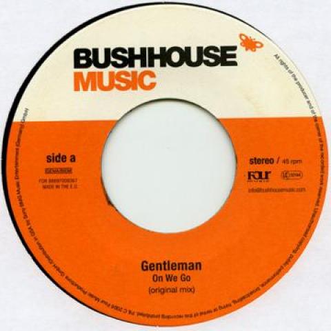 7-дюймовая пластинка GENTLEMAN - On We Go  / On We Go (младший. Блендер M 88697009367 Four Music 2006 Европа Регги, Ска и Даб RecordCityJP