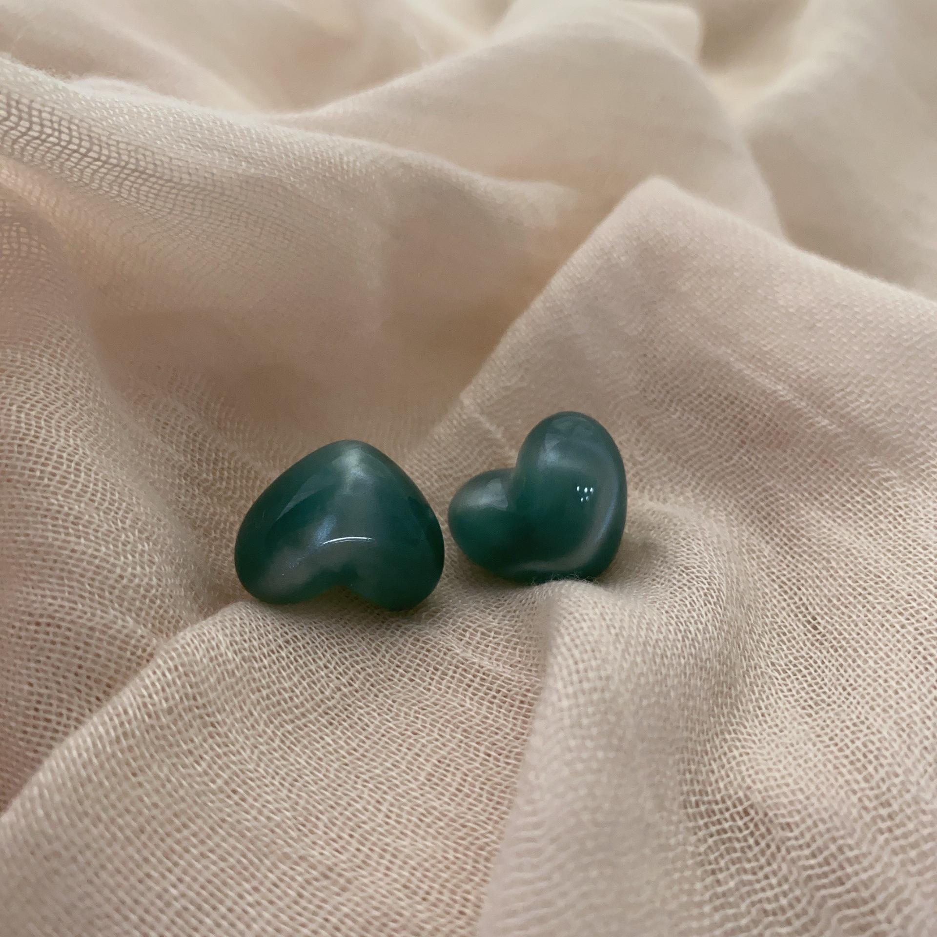 Candy-Colored Stud Earrings Exaggerated Vacation Style Versatile Smudge Round Korean Sweet Fashion Earrings Personalized Simple Earrings gray Pearl And Jewels