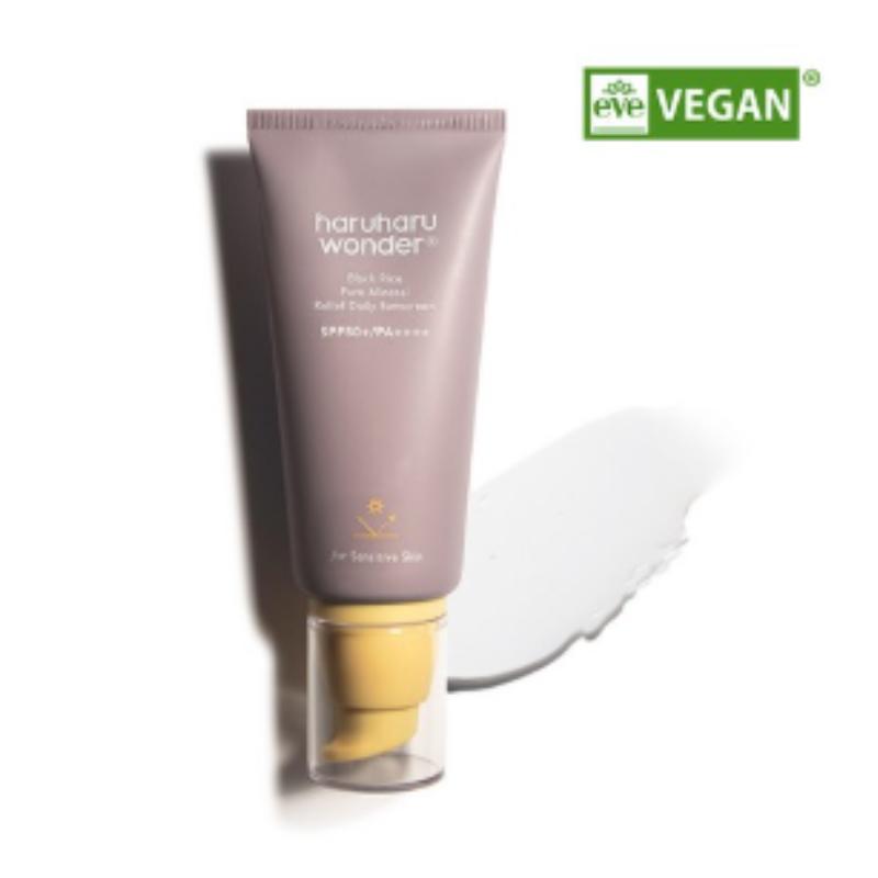 Солнцезащитный крем для лица Black Rice Pure Mineral Relief Daily Sunscreen 50 мл gray HARUHARU WONDER