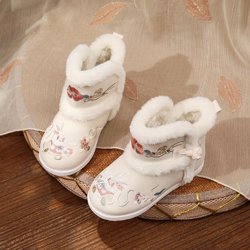 Зимняя новая обувь Hanfu для девочек бархатная детская обувь в китайском стиле детская обувь детские сапоги 25 inner length -15.2cm white Gtime Shoes