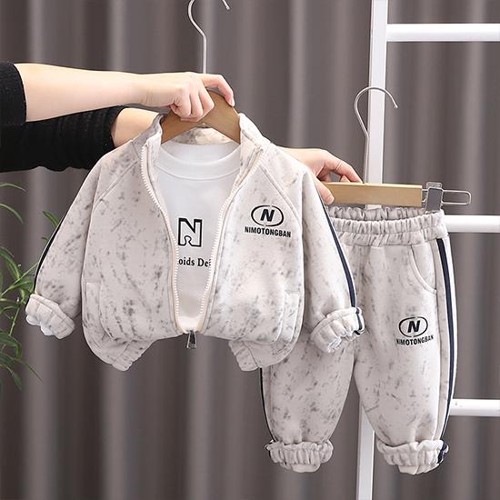 Костюм для мальчиков 0-5 лет, детская спортивная одежда с длинными рукавами, комплект из трех предметов: куртка на молнии + топ с круглым вырезом + повседневные брюки для мальчиков и малышей S бежевый JQT Kids