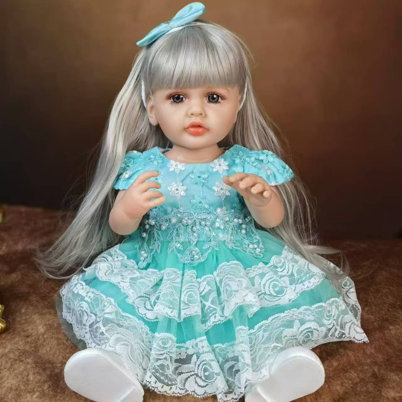Модная кукла Reborn Baby Doll с серыми волосами, 55 см, для девочки, полное тело, силиконовый винил, реалистичная игрушка принцессы Boneca Reborn, костюм для детей от 3 лет, подарки на день рождения, Рождество 22 Inch about 55 cm синий KEIUMI