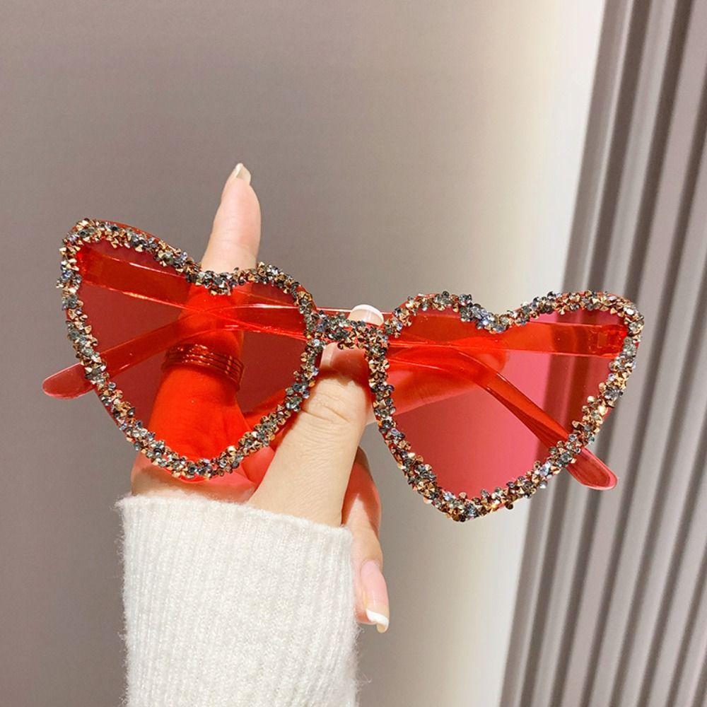Sun-Protective Heart-shaped Sunglasses Rhinestone Decoration Candy Color Driving Glasses Eyewear Outdoor Sunglasses красный Attractive glasses