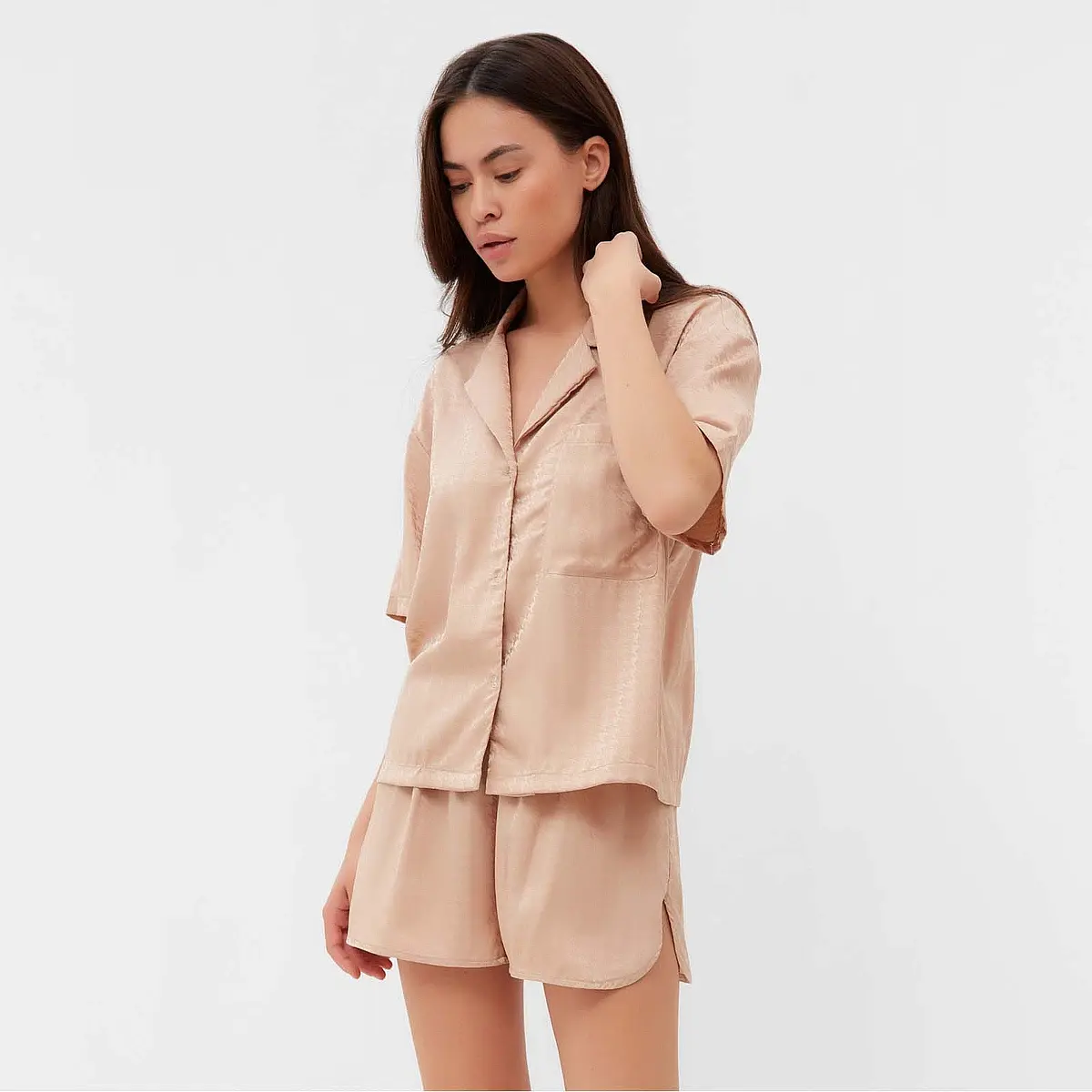 Пижама KAFTAN шёлковая с шортами бежевая