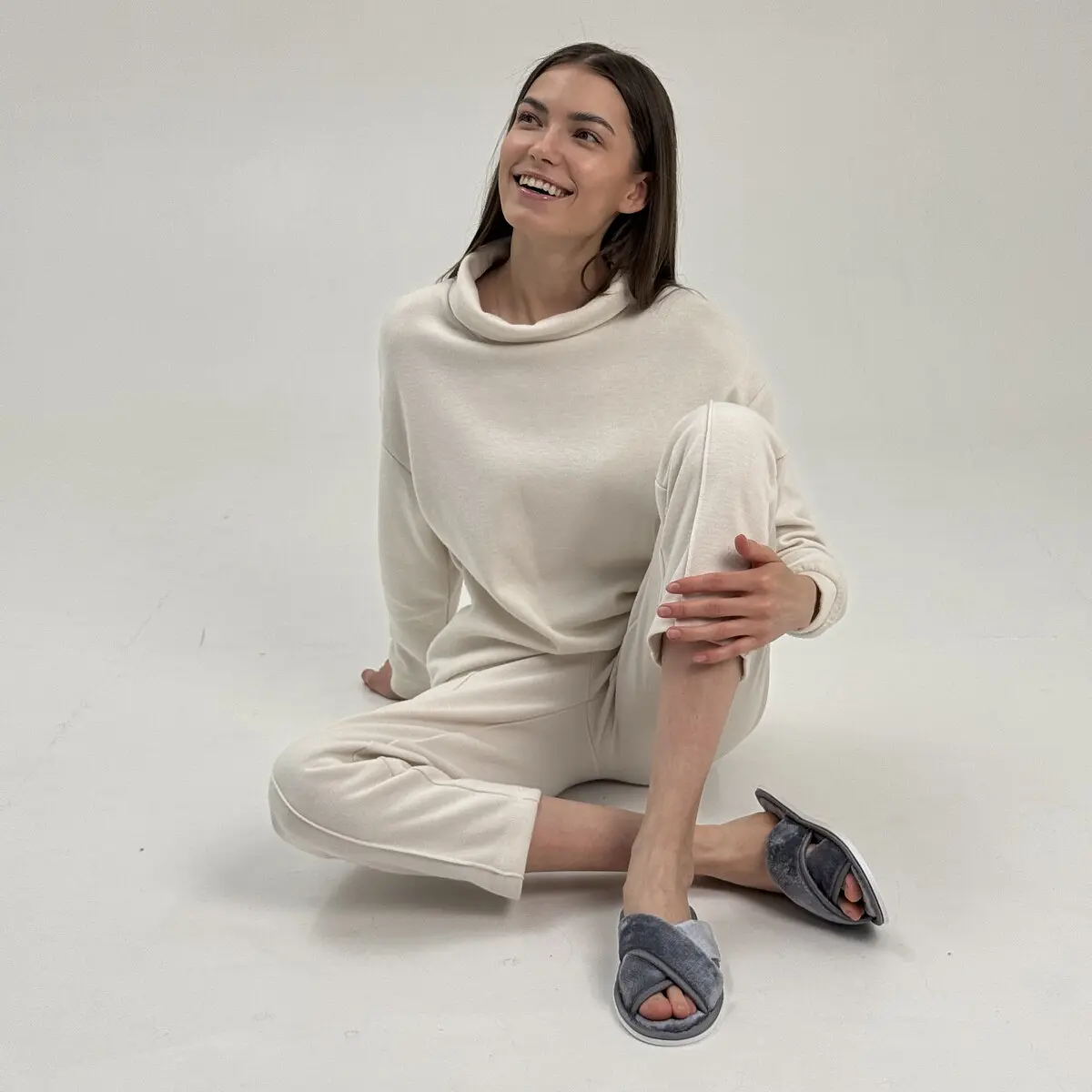 Тапочки велсофтовые с открытым носком серые TapModa