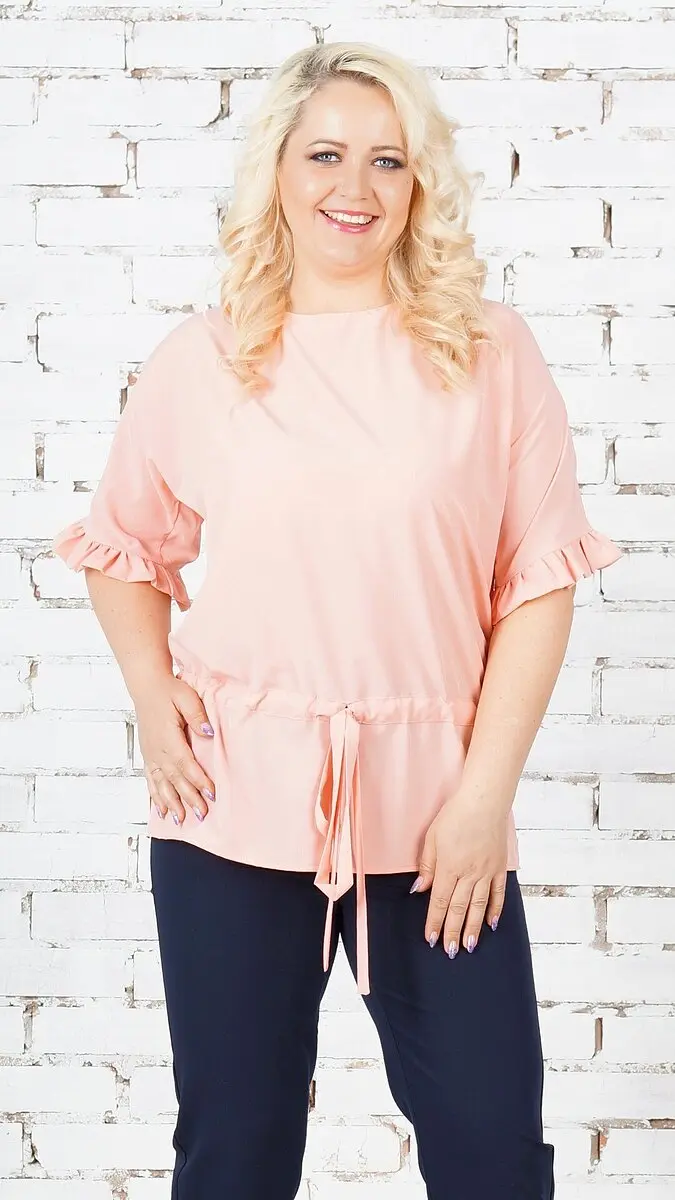 Блуза Malina прилегающая с воланом пастельная