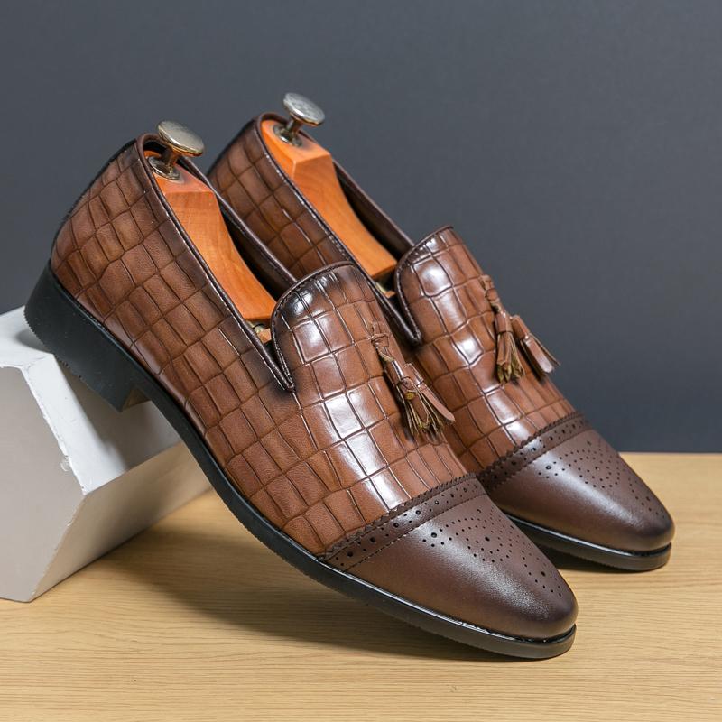 FashionBlack Loafers for Men slip on fashion Patent Leather Formal Dress Shoes outdoor Business Handmade Mens Shoes men moccasins 6.5 коричневый Foot Finesse