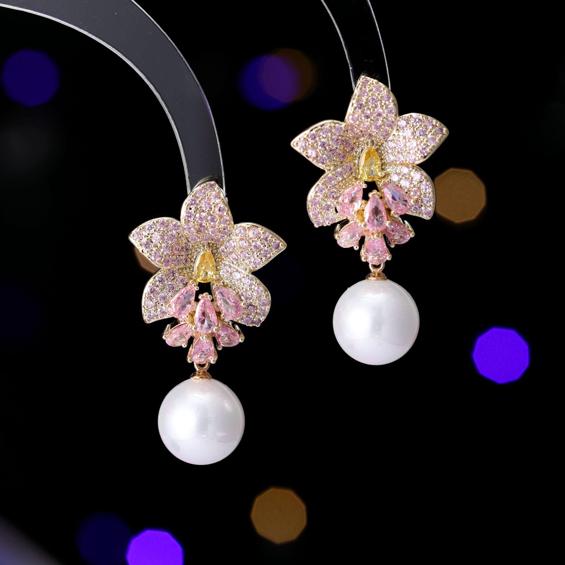 Новые элегантные серебряные серьги-иглы Flower Blossom Rich Light Luxury High Sense Zircon Flower Pearl Earrings розовый Gentle clothing world