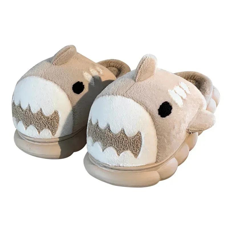 Модные милые женские хлопковые тапочки Shark, теплые домашние мужские хлопковые тапочки, толстая подошва, пара мультяшных плюшевых тапочек на платформе 2024 36-37 бежевый PrimeFootwear