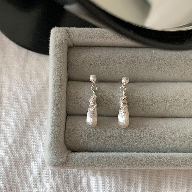 Серьги-гвоздики Niche Design Sense Brushed Water Drop Zircon, женские, уникальные, изысканные, модные, для поездок на работу gray Commodity Jewel