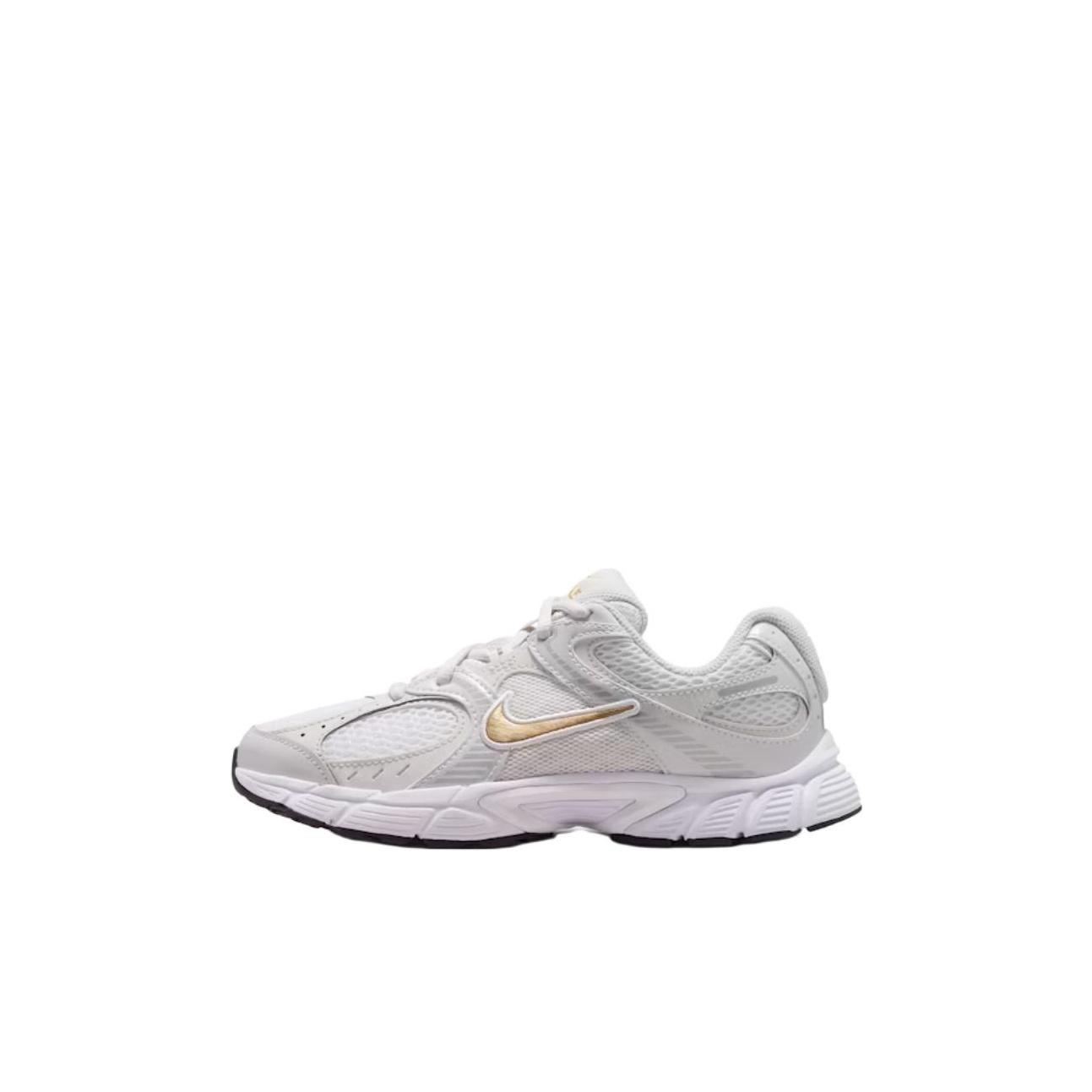 Кроссовки Nike V5 RNR GS White Metallic Gold для детей Металлик-Серебристый Photon-Dust HQ6411-104 36.5 white