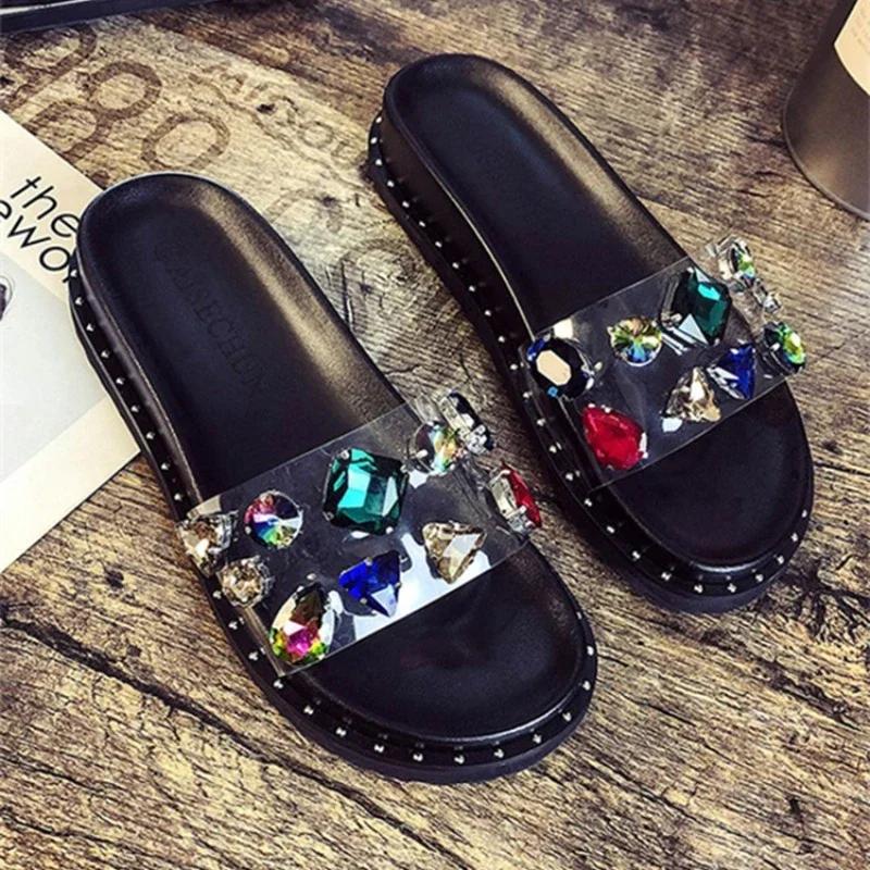 Модные женские тапочки 2024 года, летние новые плоские пляжные сандалии Mujer Zapatos для отдыха на открытом воздухе, блестящие женские тапочки со стразами 35-40 35 чёрный Footwear Fusion