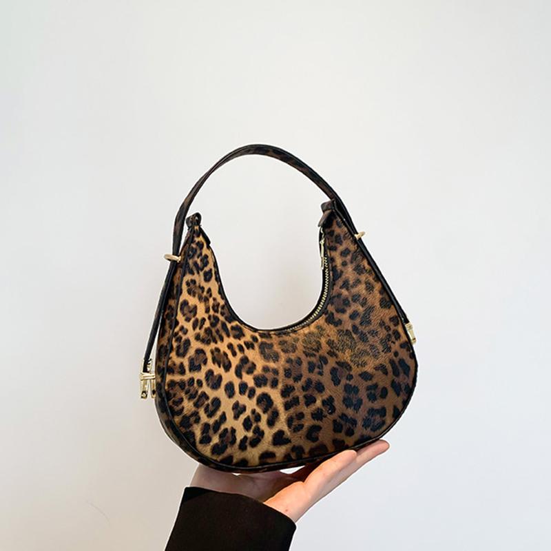 New Cow Pattern Shoulder Bag For Spring/Summer Versatile Women s Bag Personalized Korean Leopard Pattern Underarm Handbag black Versatile bag
