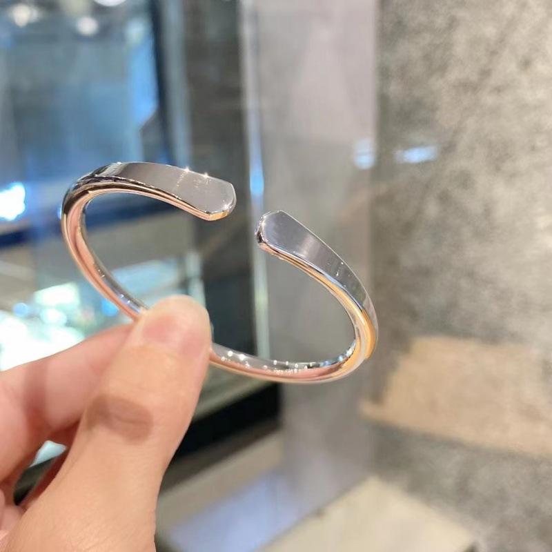 Wanzhu Silver 9999 Простой и универсальный браслет с гладкой поверхностью и открытой плоской головкой в ​​форме веера, браслет из чистого серебра с выгравированными словами мира и радости Adjustable size gray FOXANRY Jewelry