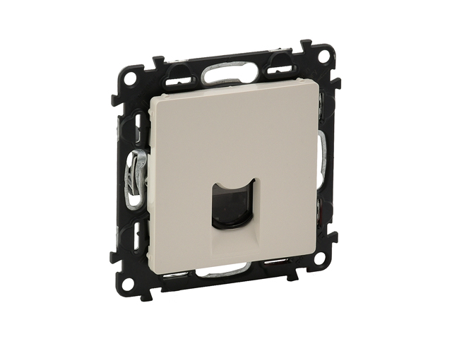 розетка компьютерная 1 пост LEGRAND Valena Life RJ45 категория 5е UTP слоновая кость