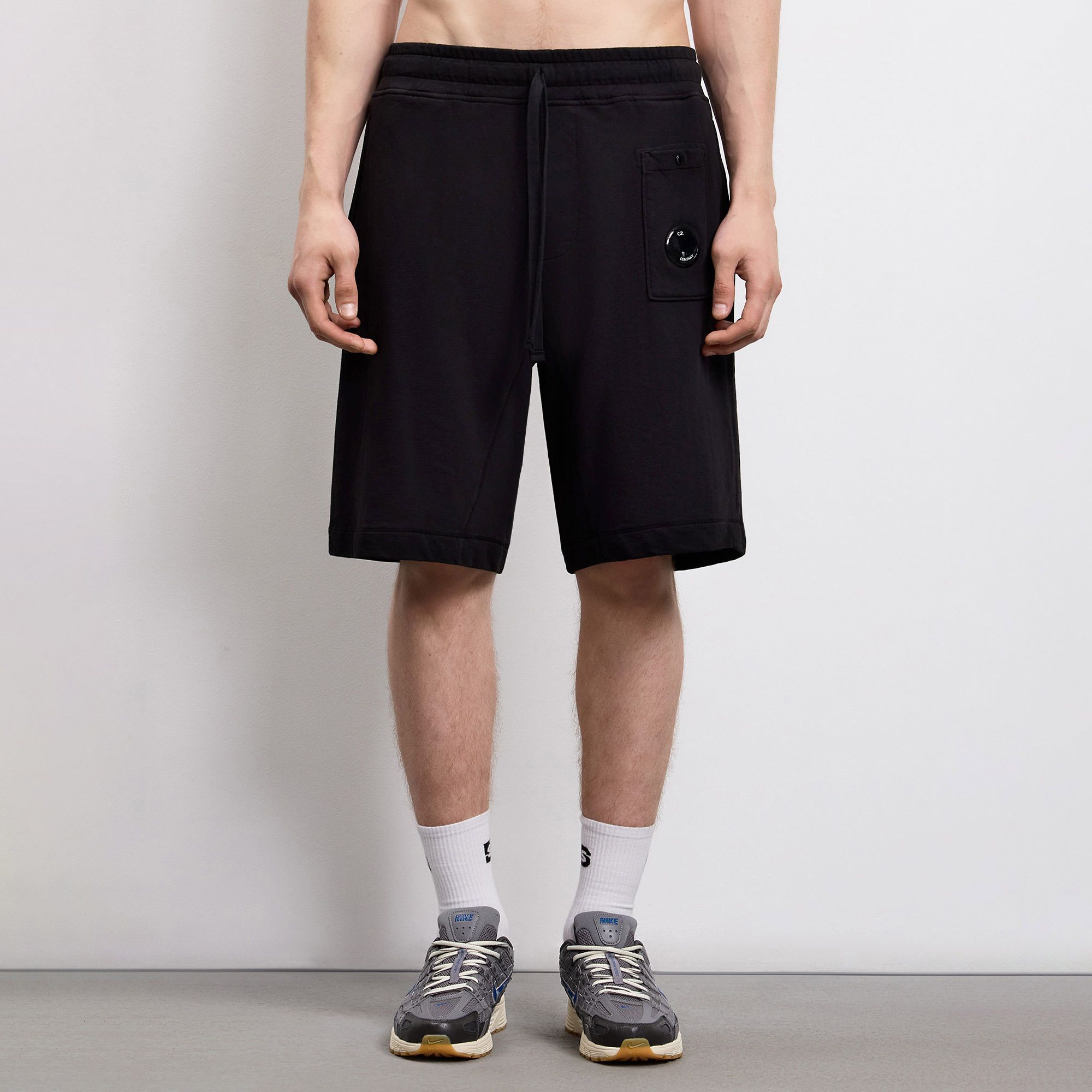Шорты Malfile Fleece Lens Sweatshorts C.P. Company 20CMSB210A-BLACK-M