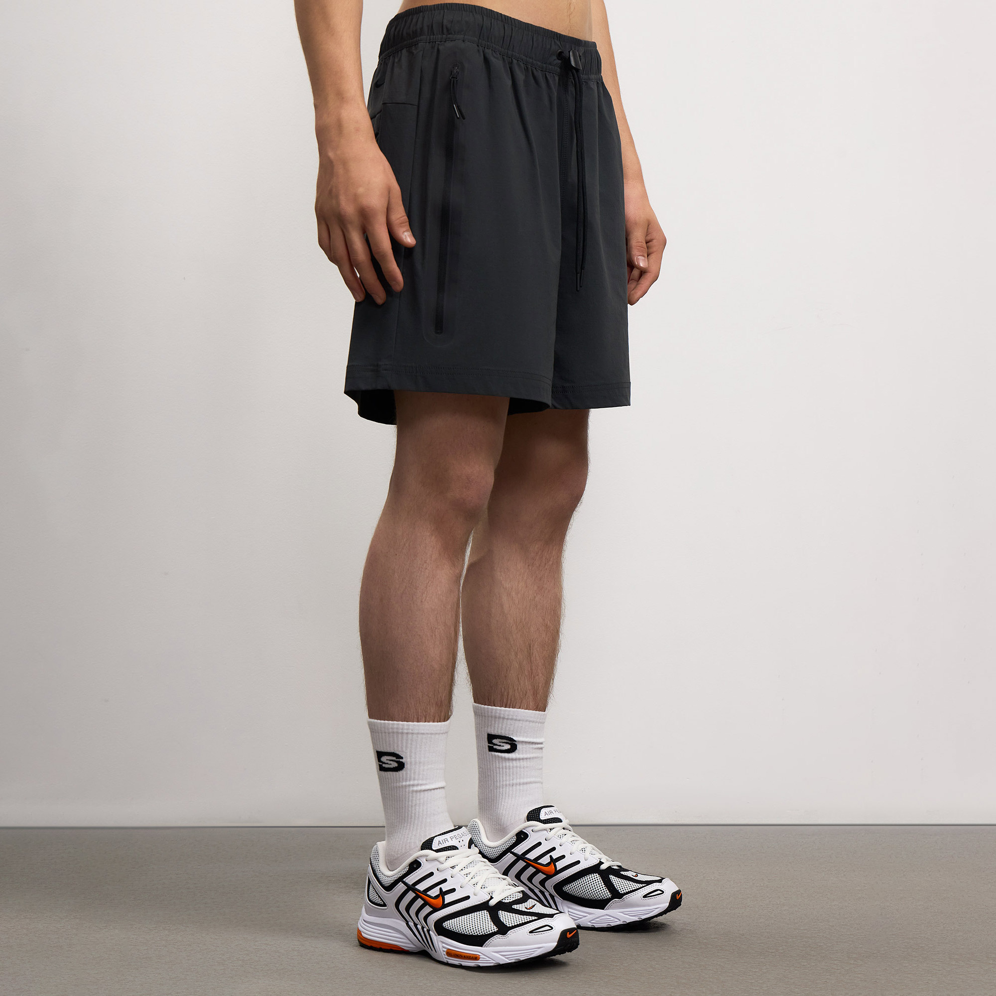 Мужские шорты Tech Men's Woven Shorts Nike HQ0470-061-M
