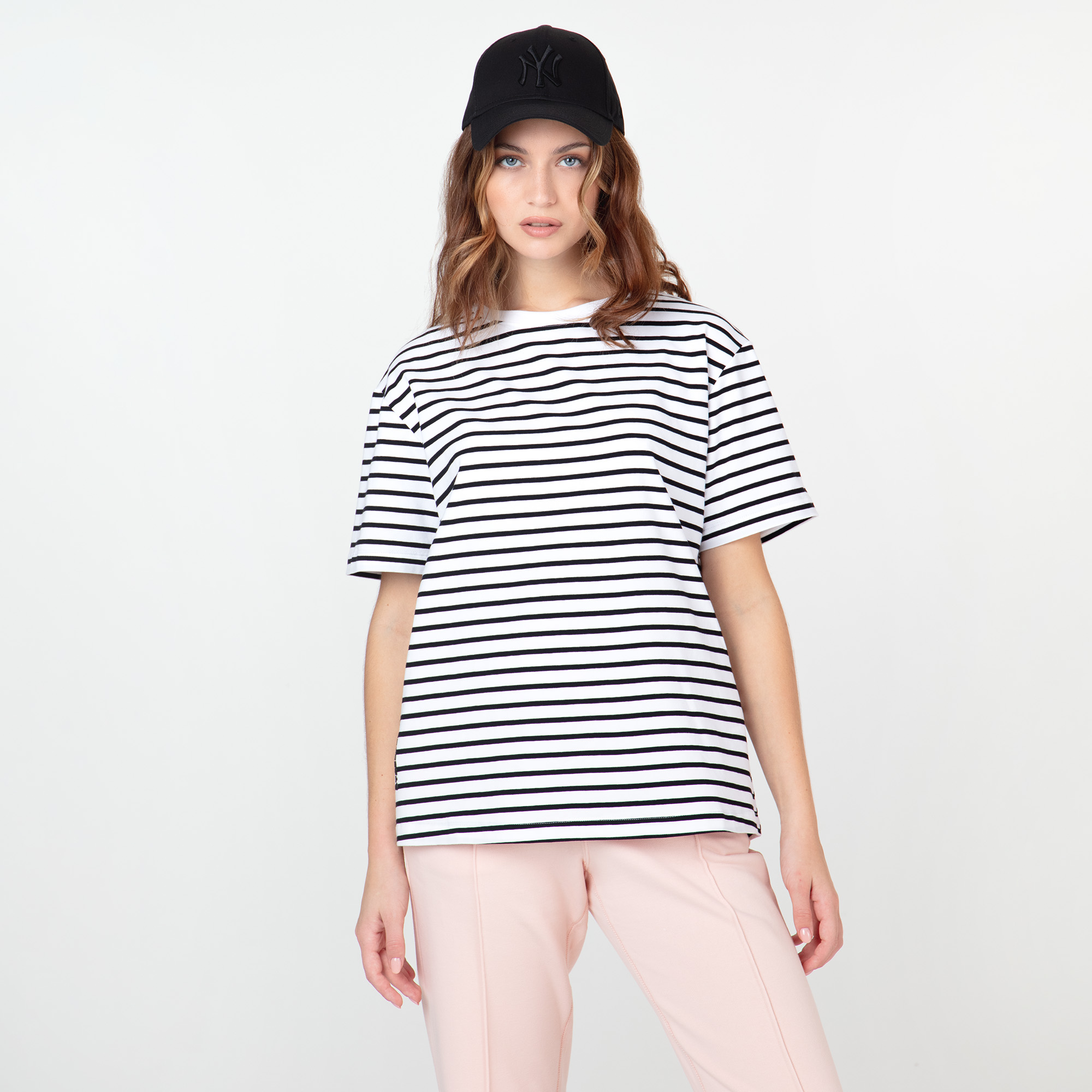 Женская футболка Streetbeat Striped Tee SBW-TEE0019-001-M