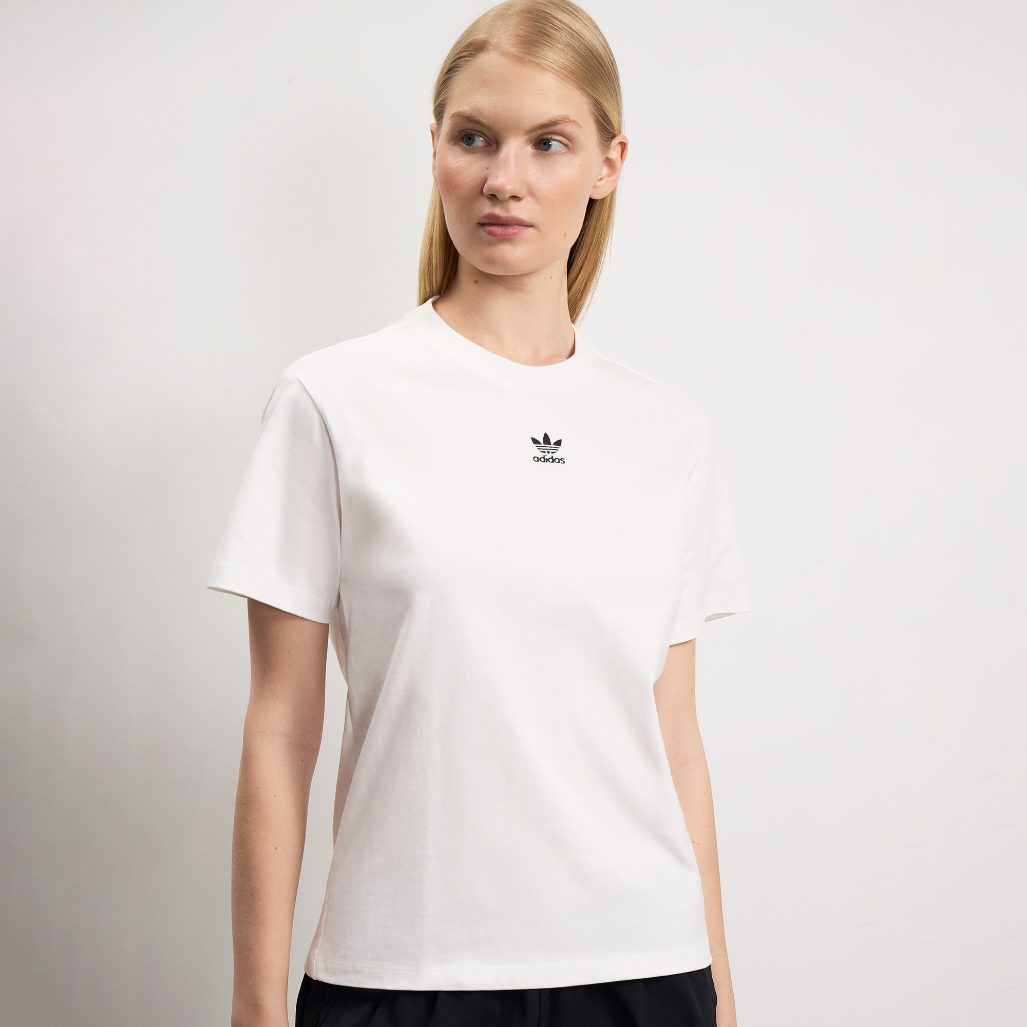 Женская футболка Regular Tee adidas IC1831-L