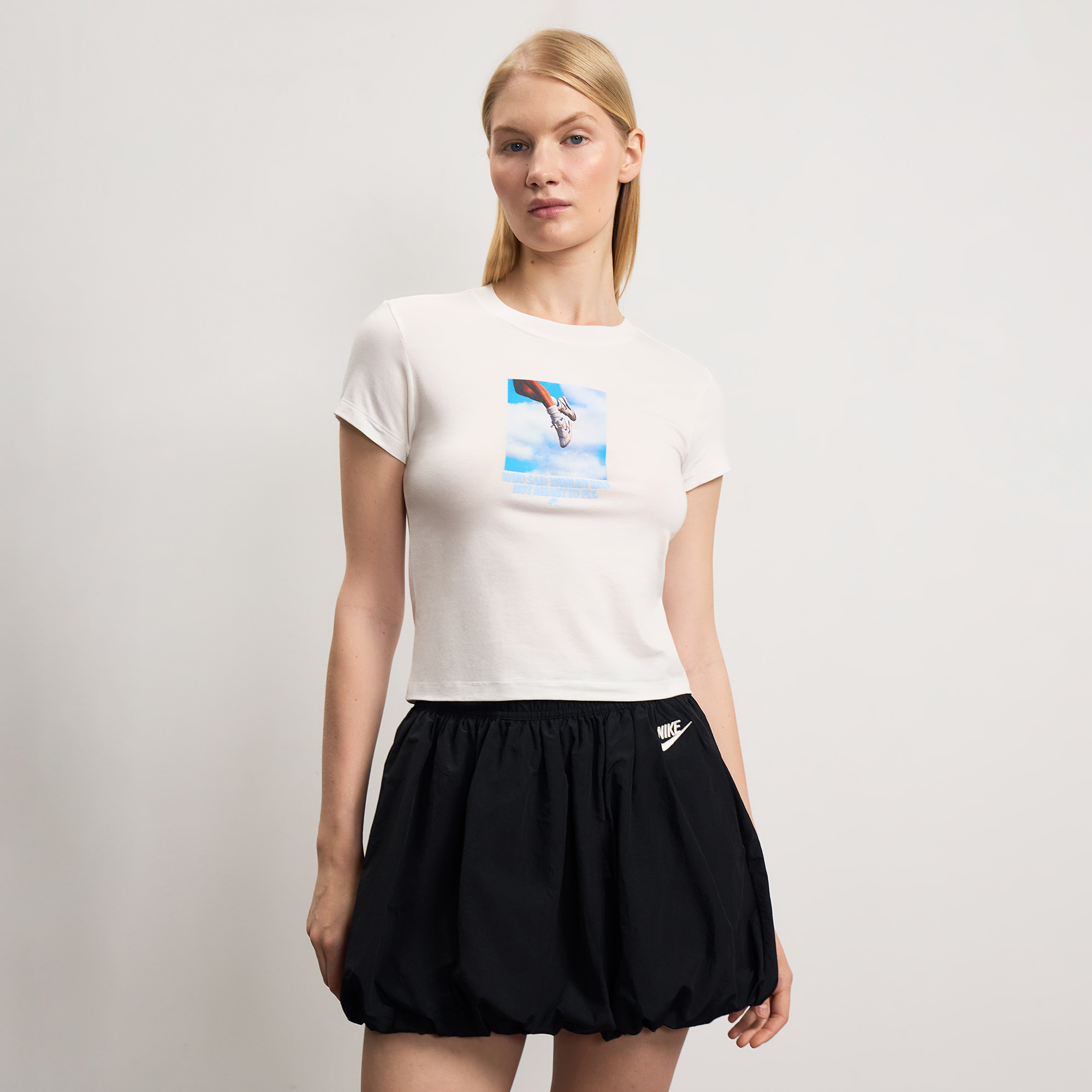 Женская футболка  Sportswear Photo Tee Nike IH7699-100-L