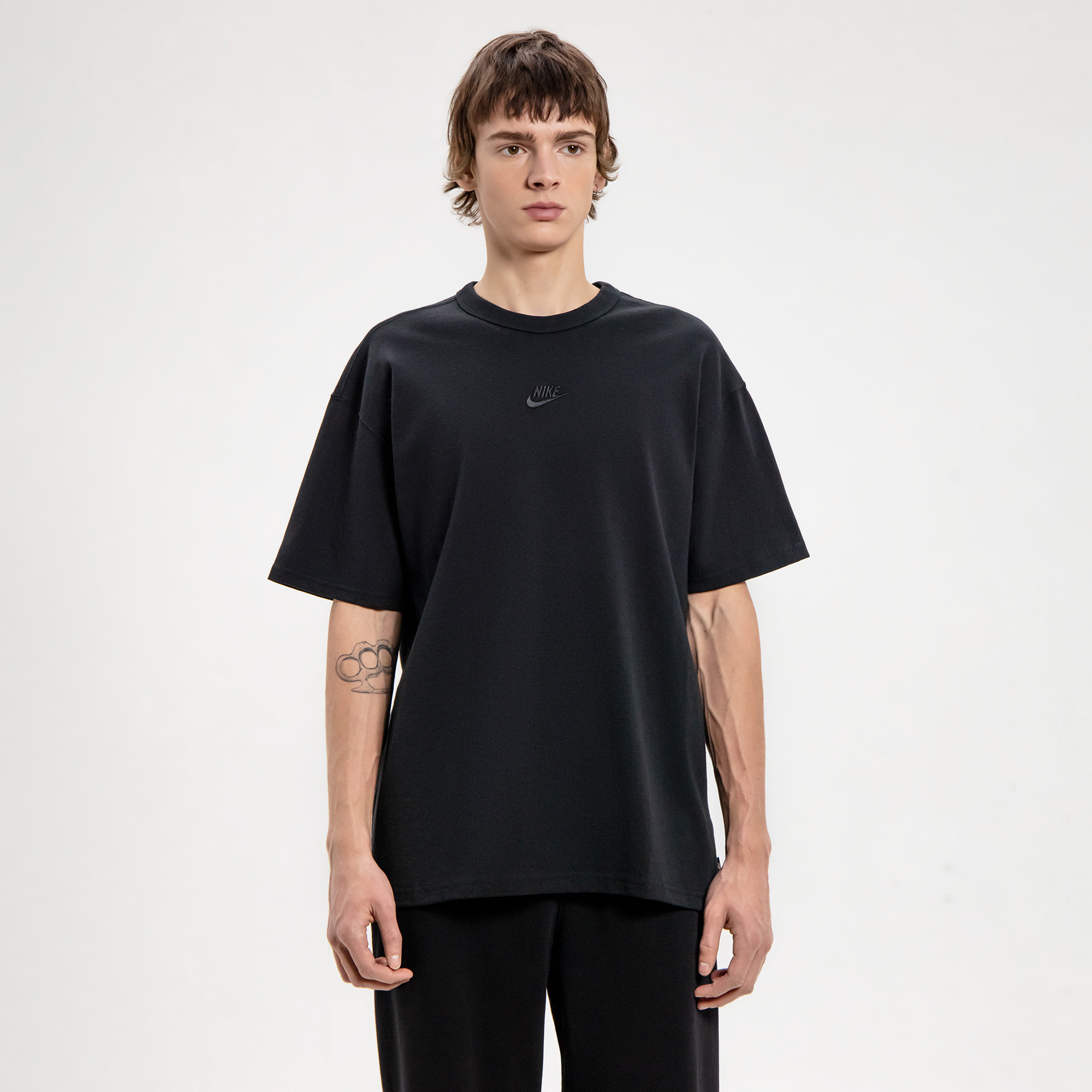 Мужская футболка Sportswear Premium Essentials Tee Nike DO7392-010-M