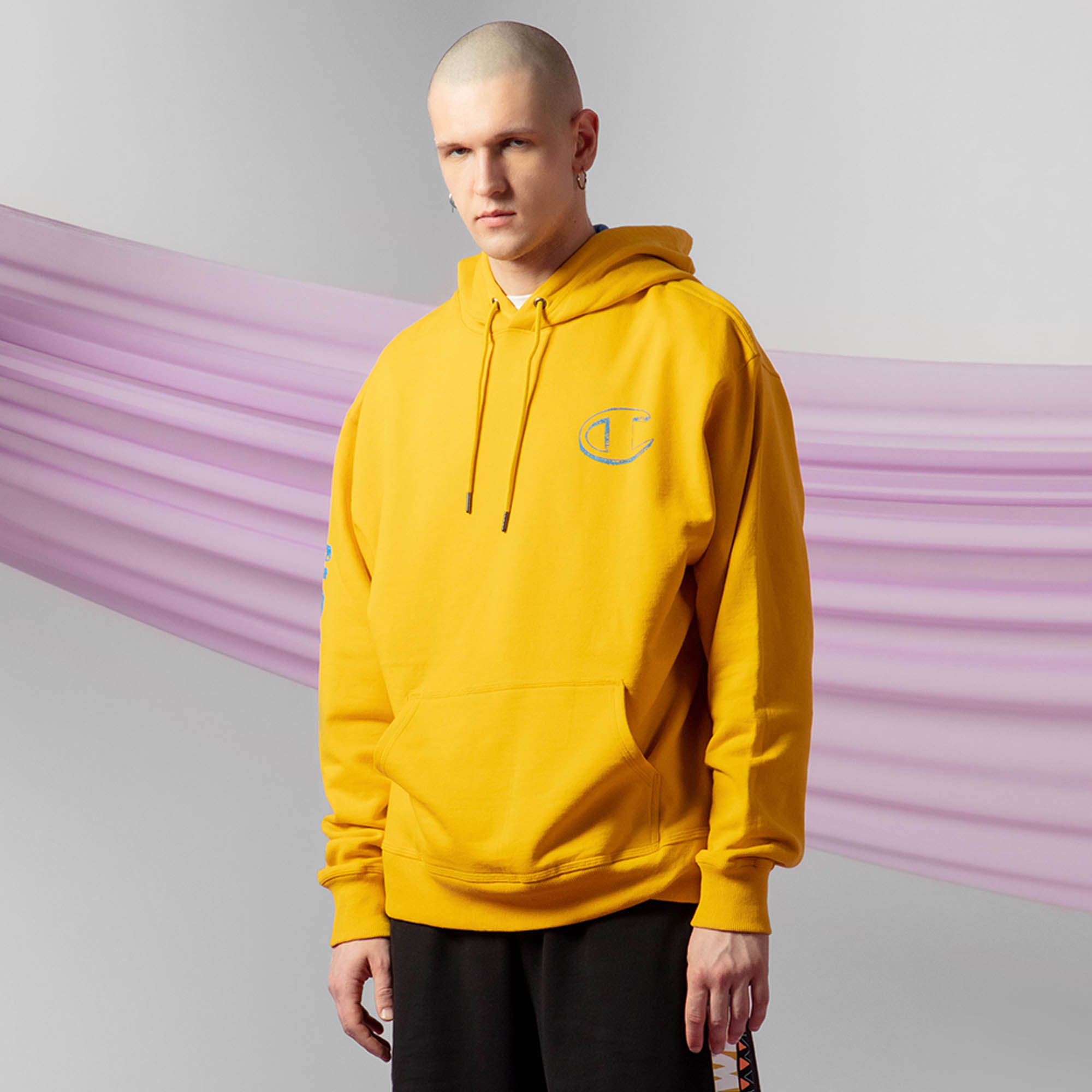 Мужская худи Powerblend Graphic Hoodie Champion GF89H586MLA-AD1N-S