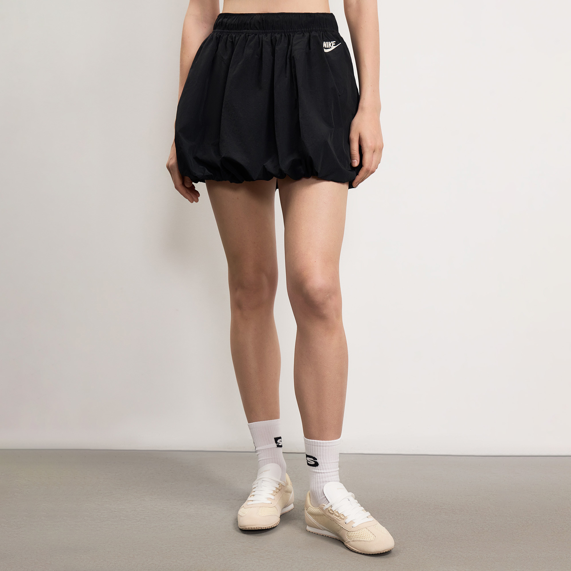 Женская юбка Sportswear Loose Bubble Skirt Nike IQ0061-010-S