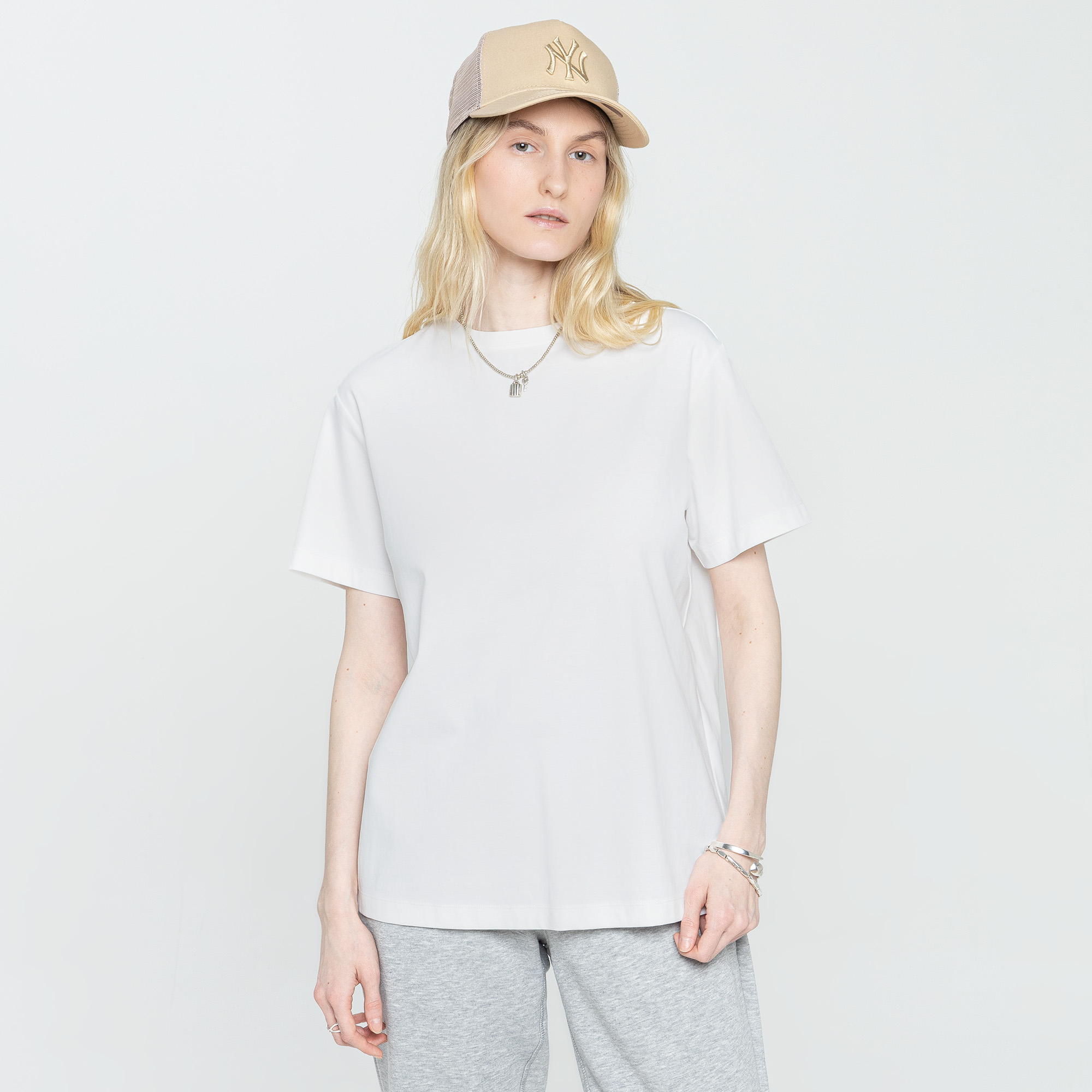 Женская футболка Street Beat Basic Tee STREETBEAT SBW-TEE0023-100-XS