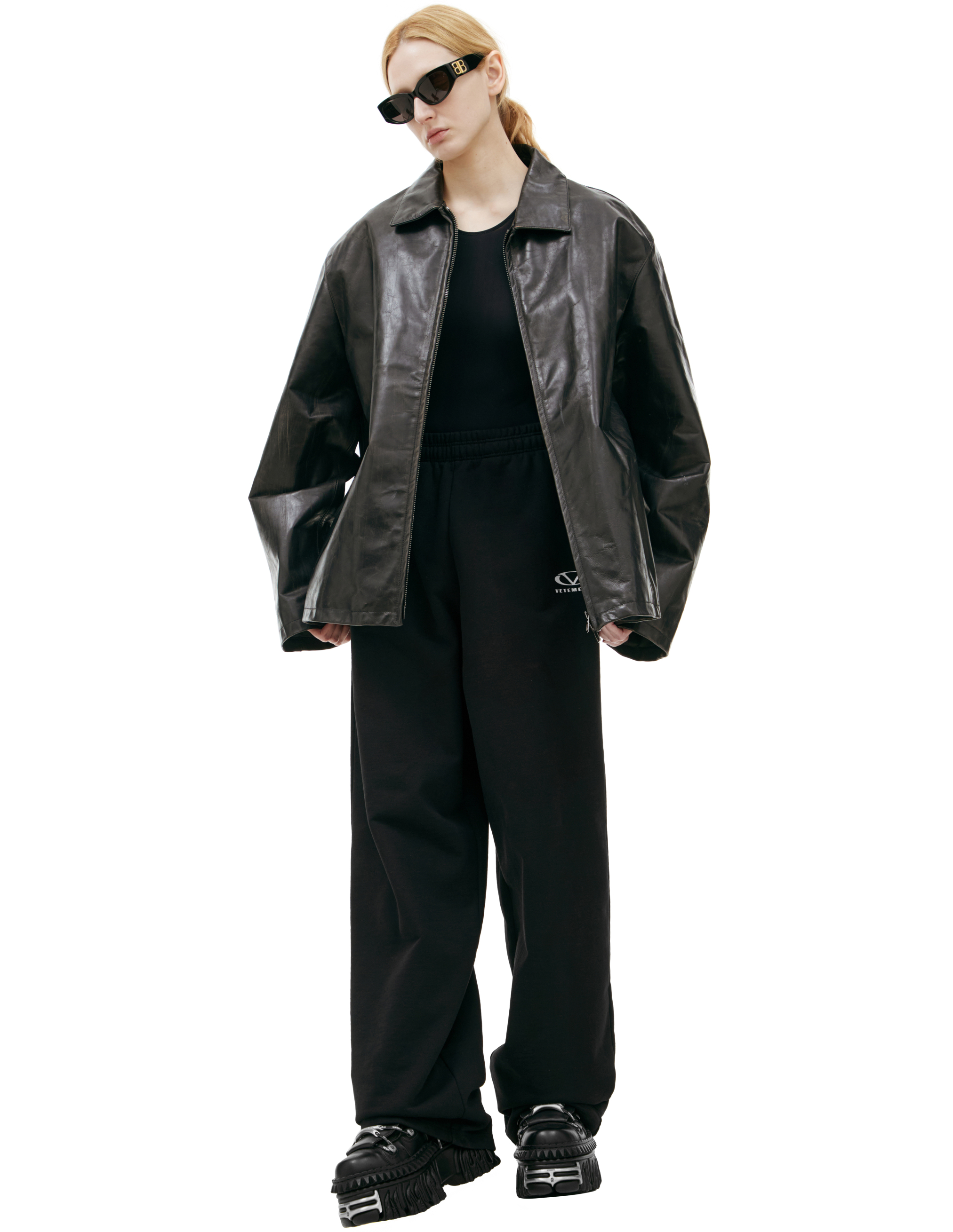 Кожаная куртка с воротом VETEMENTS UA66JA240X