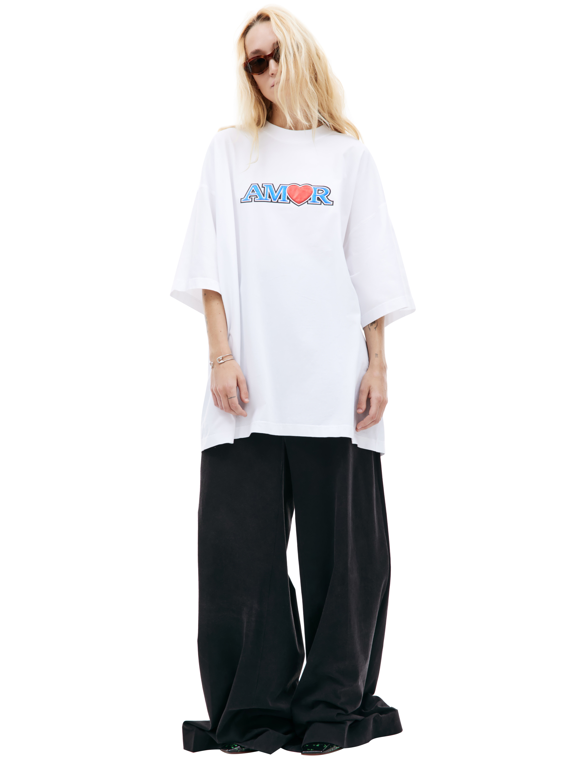 Оверсайз футболка с принтом 'Amor' VETEMENTS UE64TR270W