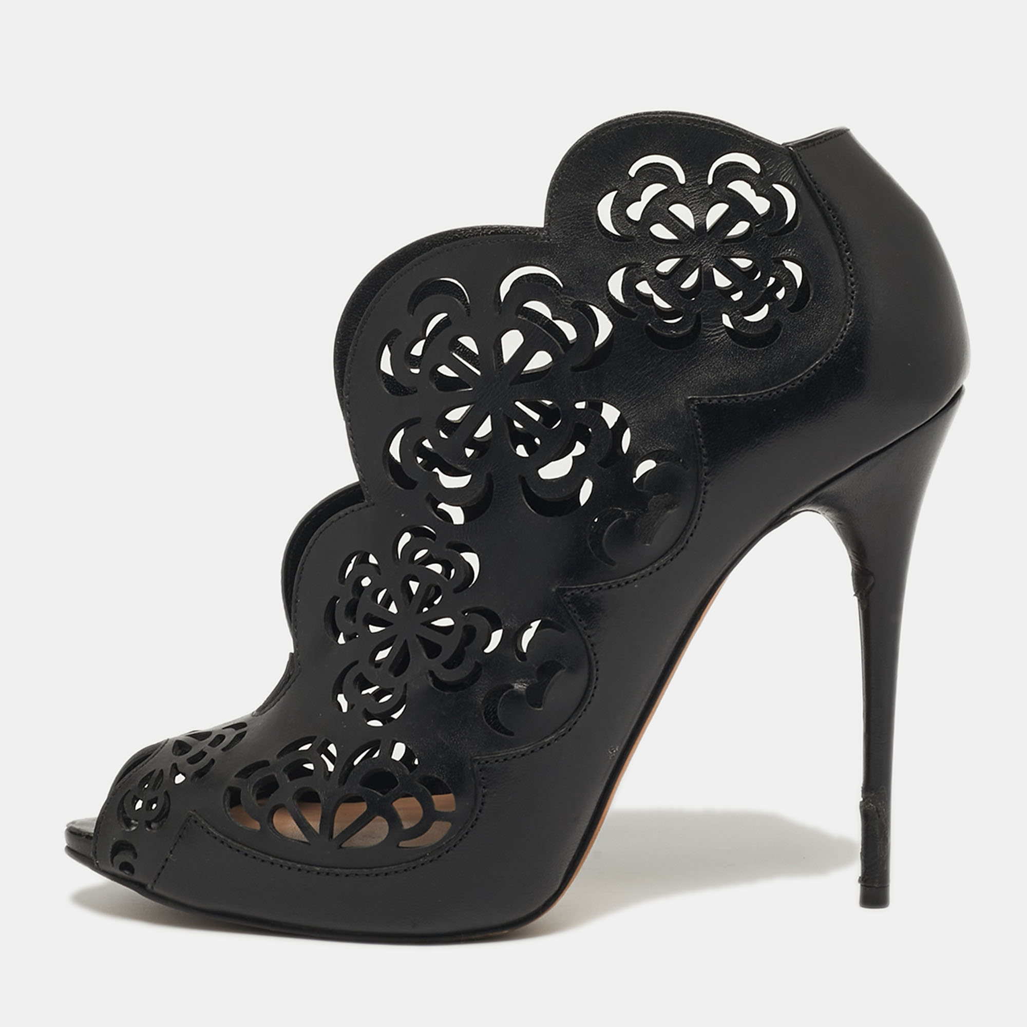 Alexander McQueen Size 38 Black Floral Laser Cut Leather Peep Toe Booties