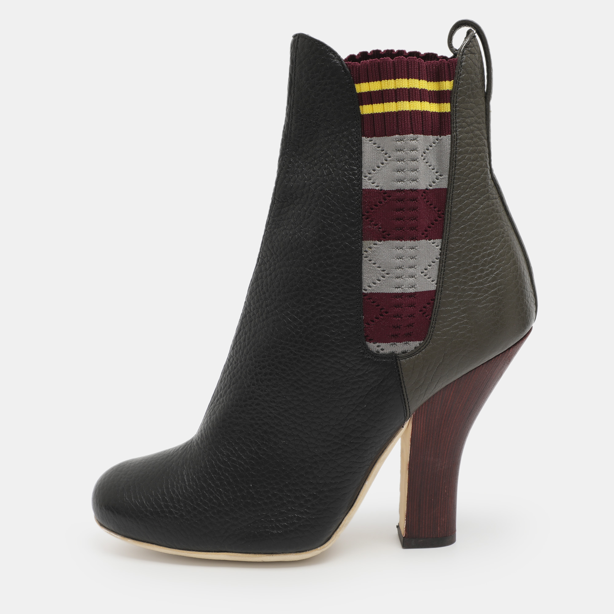 Fendi Marie Antoinette Size 39 Black Knit And Leather Boots