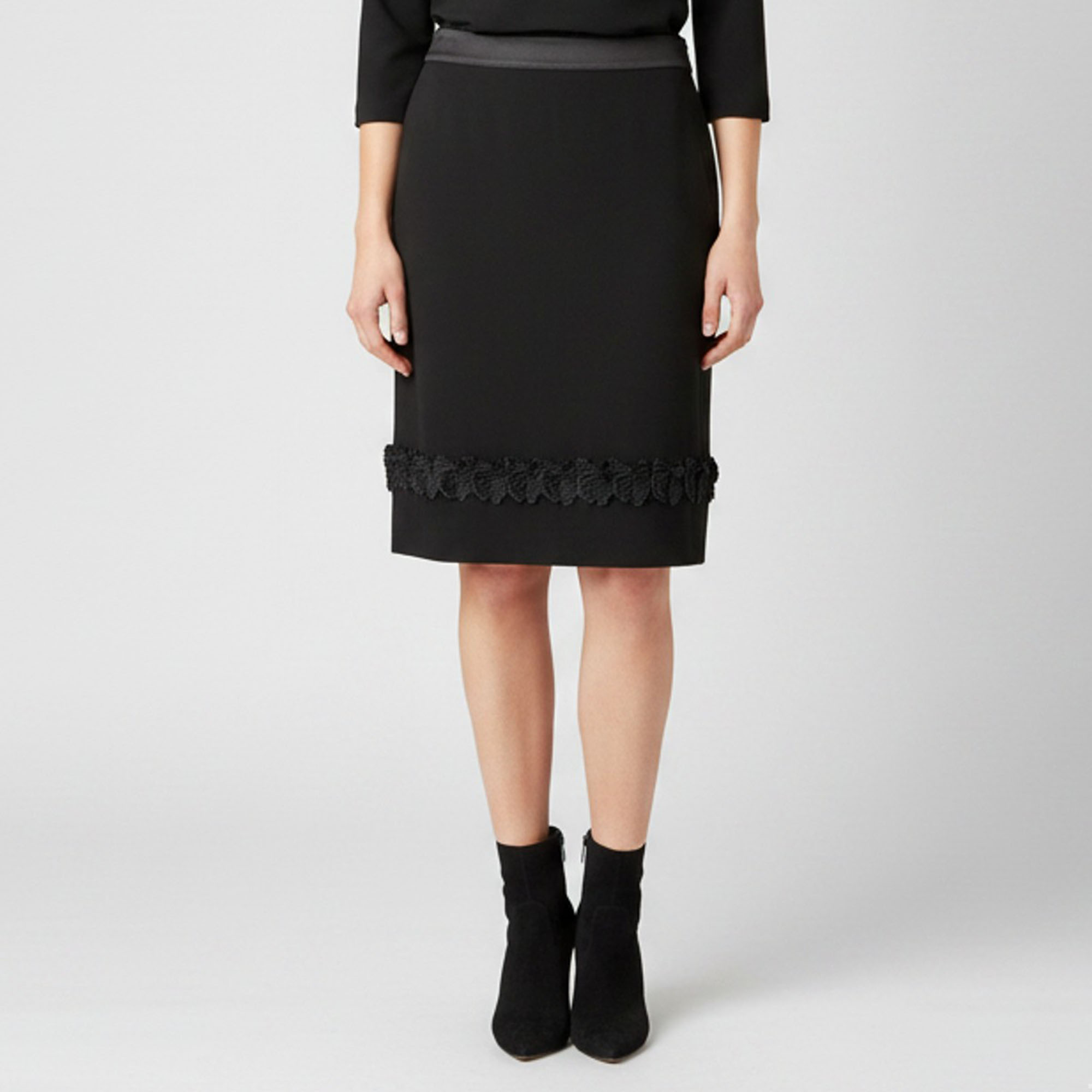 Burberry Black Silk Crepe and Satin Knee Length Skirt M
