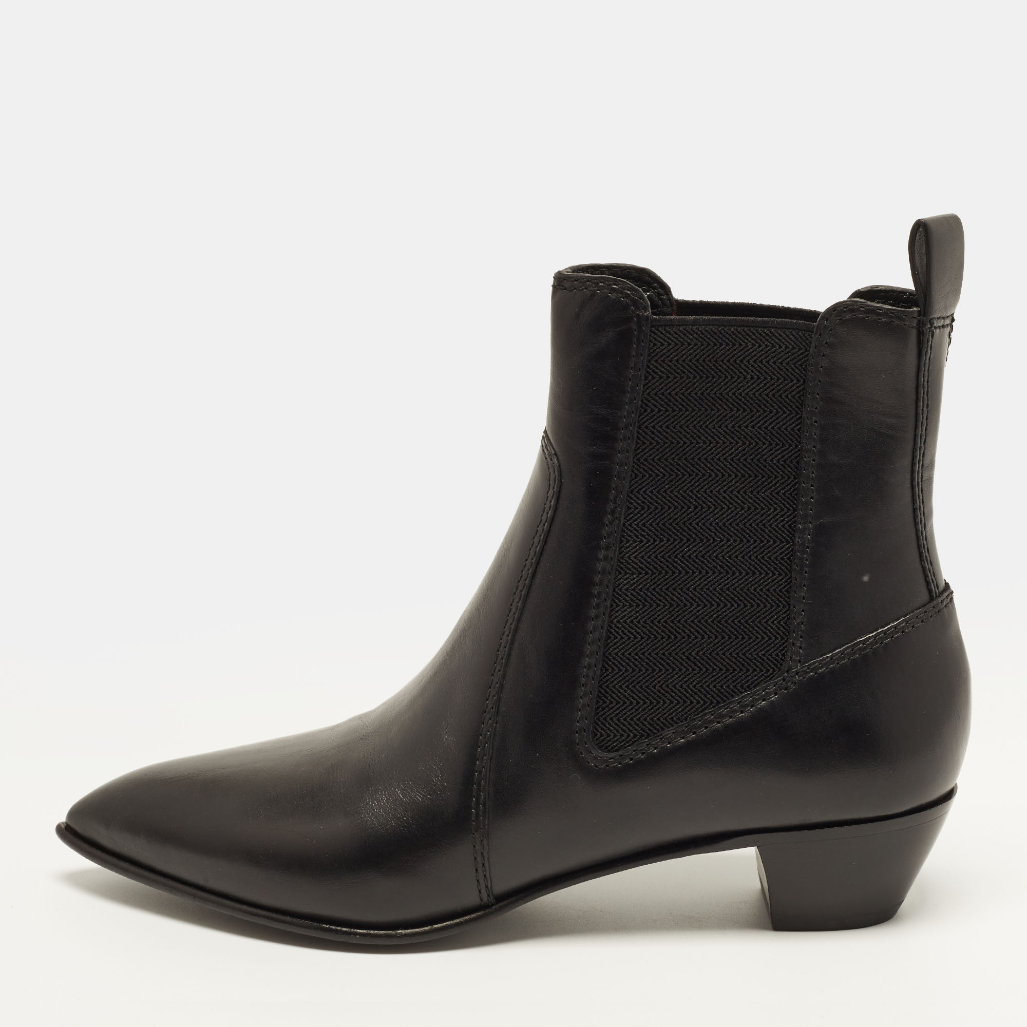 Marc by Marc Jacobs Size 35 Black Leather Boots