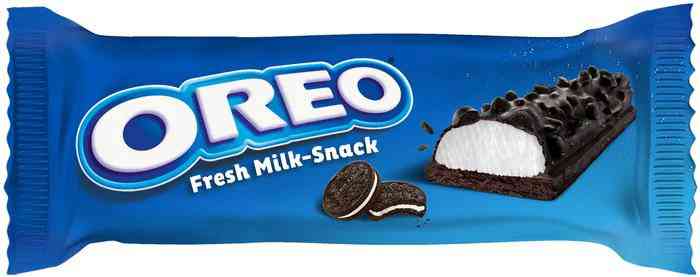Пирожное бисквитное Oreo с молочной начинкой и кусочками печенья