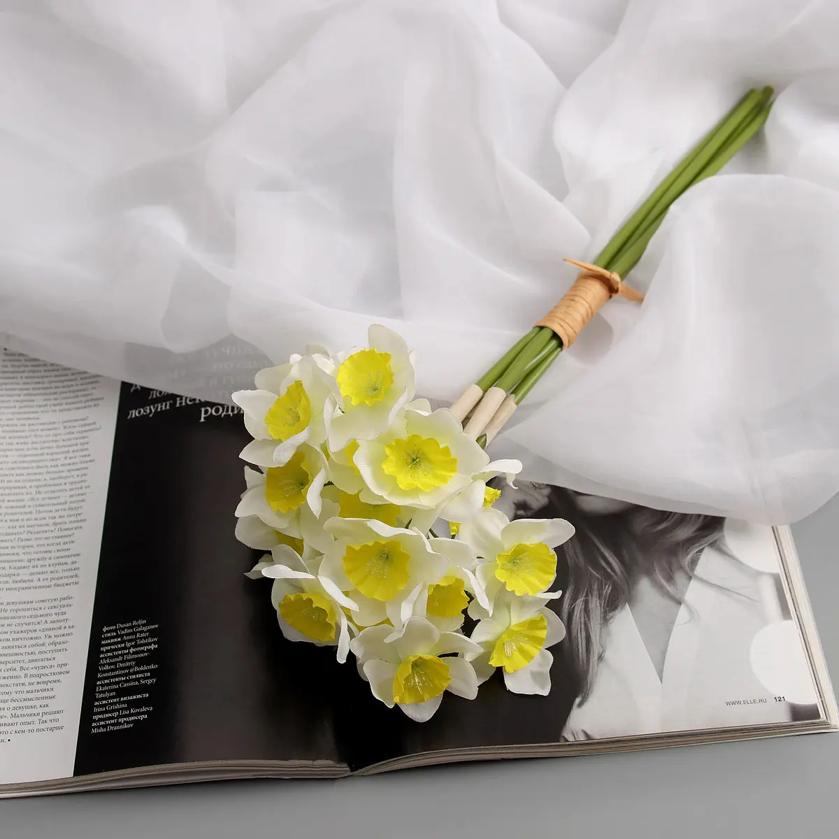Цветы искусственные Poetry in flowers Нарцисс люкс 30 см бело-желтые нарцисс люкс 30 см для дома бело-желтые