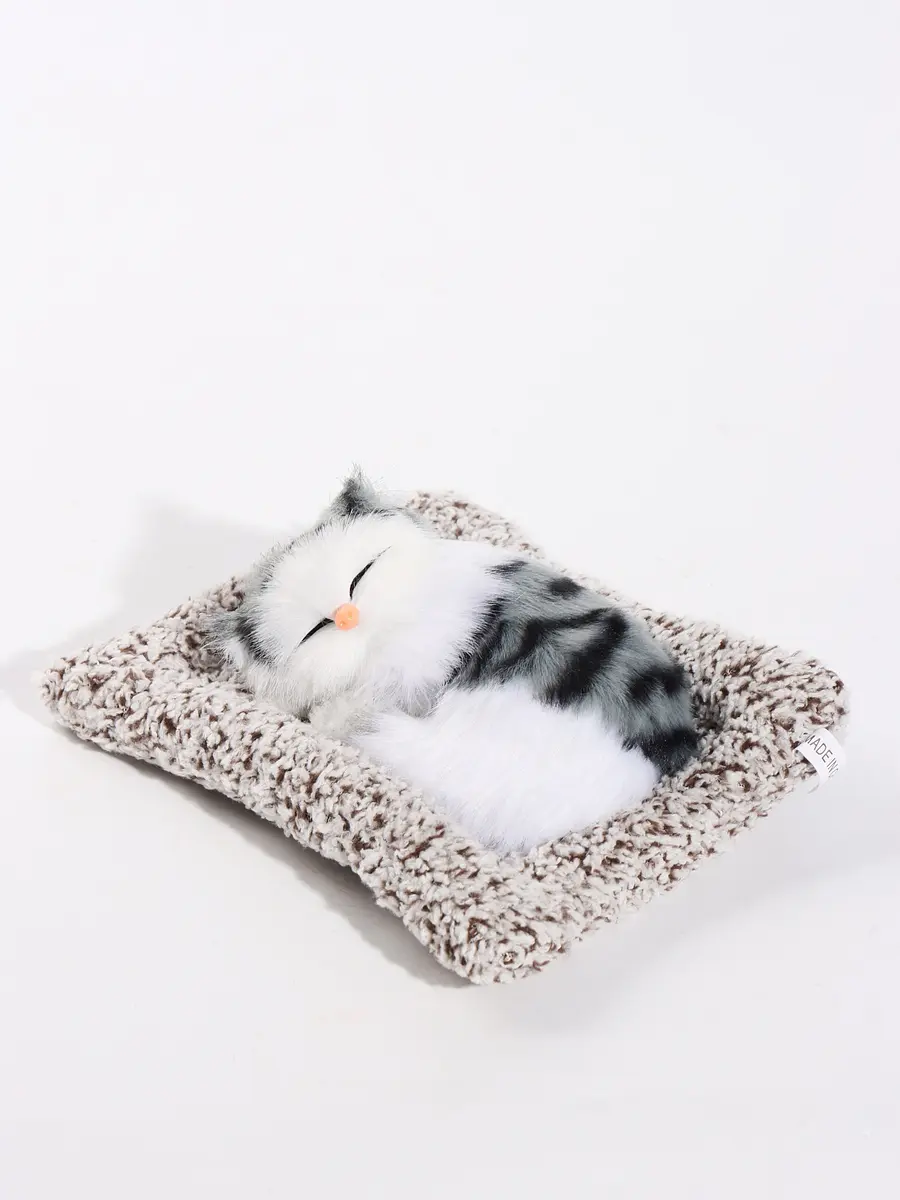 Фигурка котика на коврике серая GroupPrice