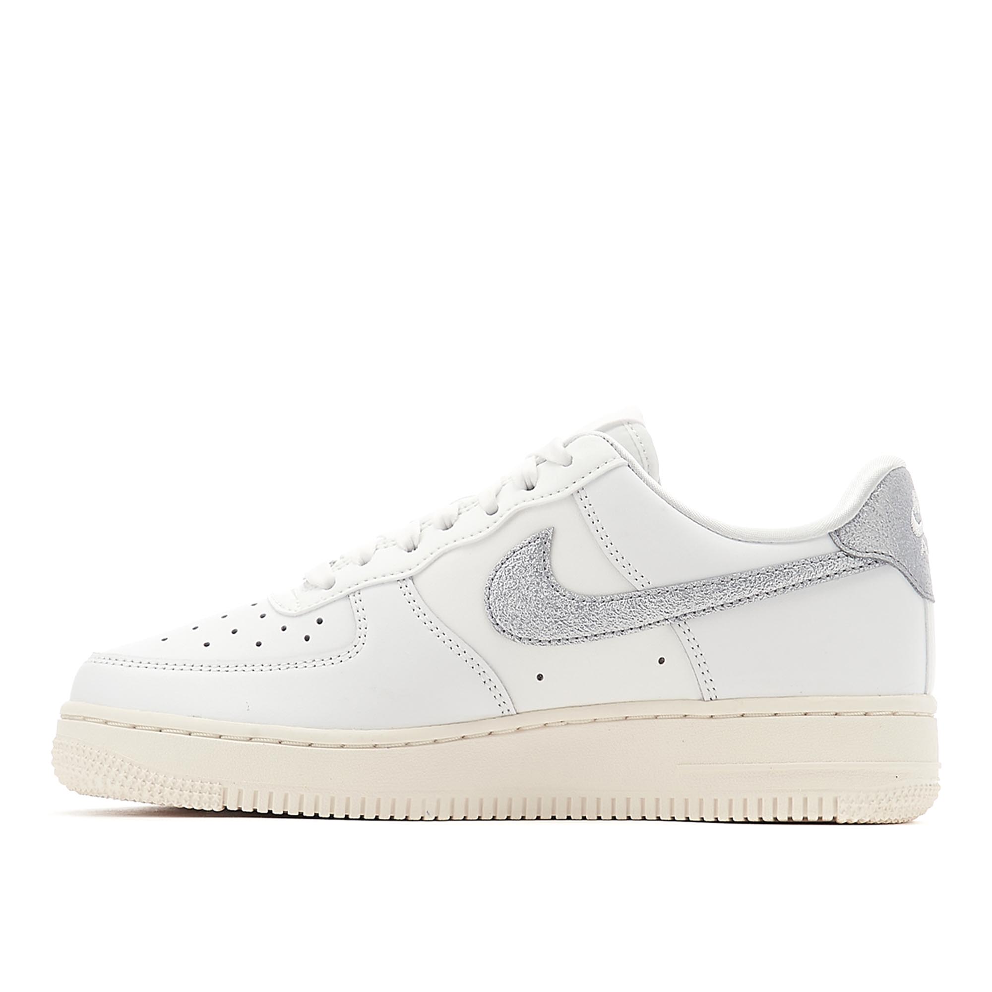Женские кроссовки Nike Air Force 1 '07 DQ7569-100-7.5