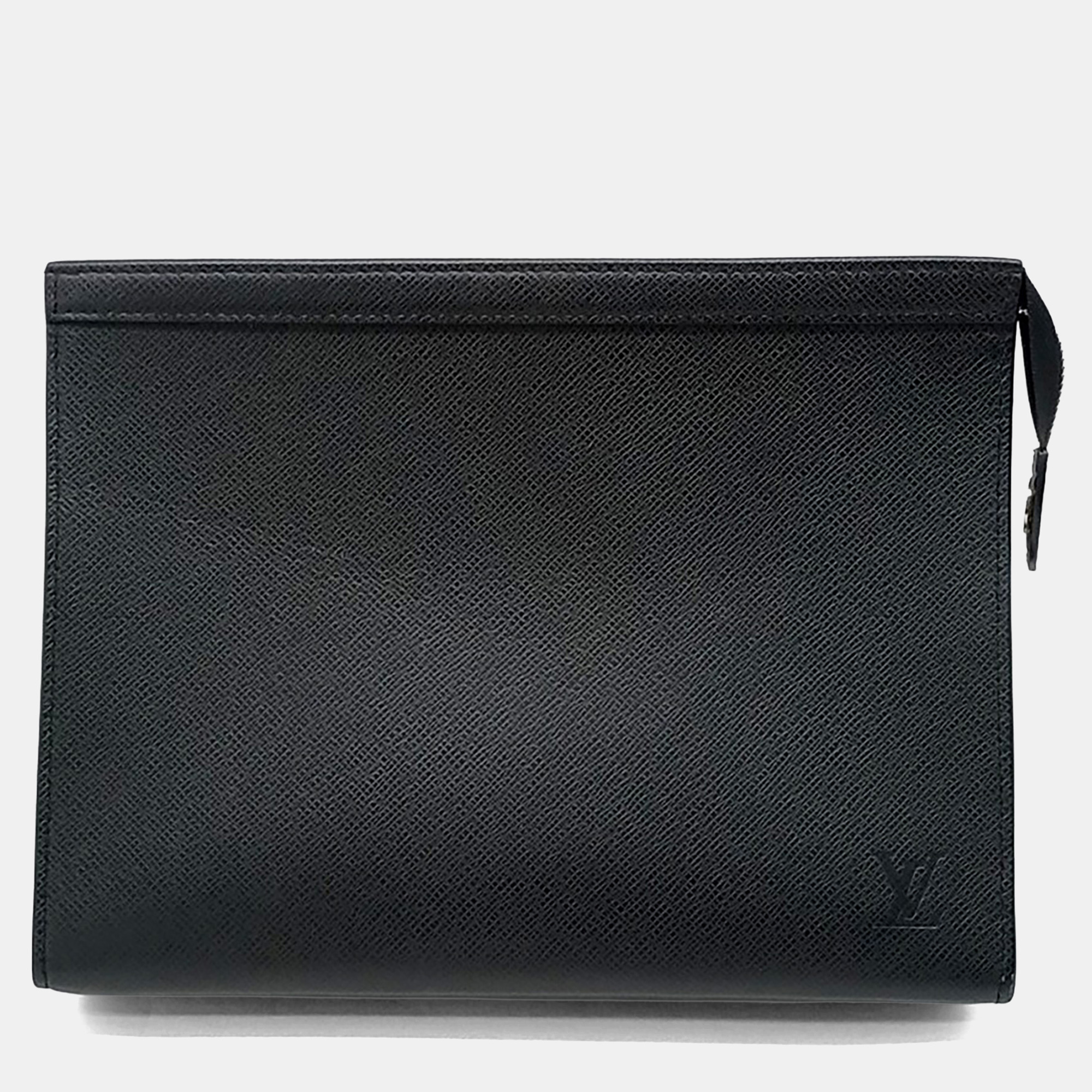 Louis Vuitton Black Leather Taiga Pochette Voyage MM M30547