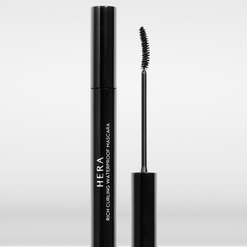 Насыщенная подкручивающая водостойкая тушь rich curling waterproof mascara black Hera