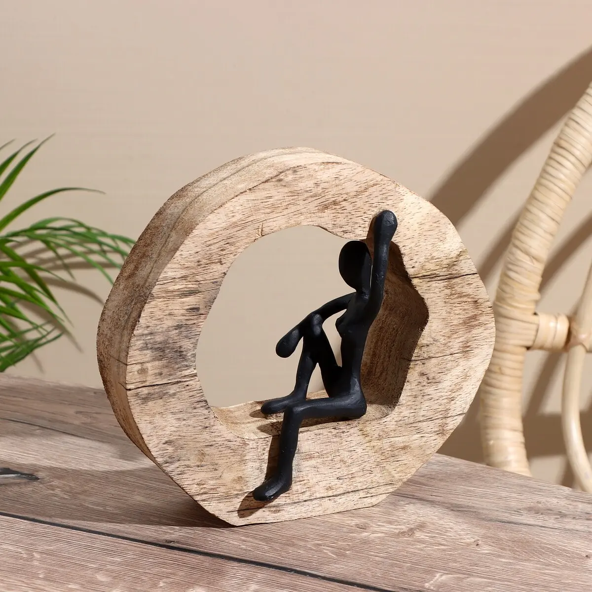Сувенир фигурка Девушка 19×7.5×18.5 см чёрно-бежевая GroupPrice