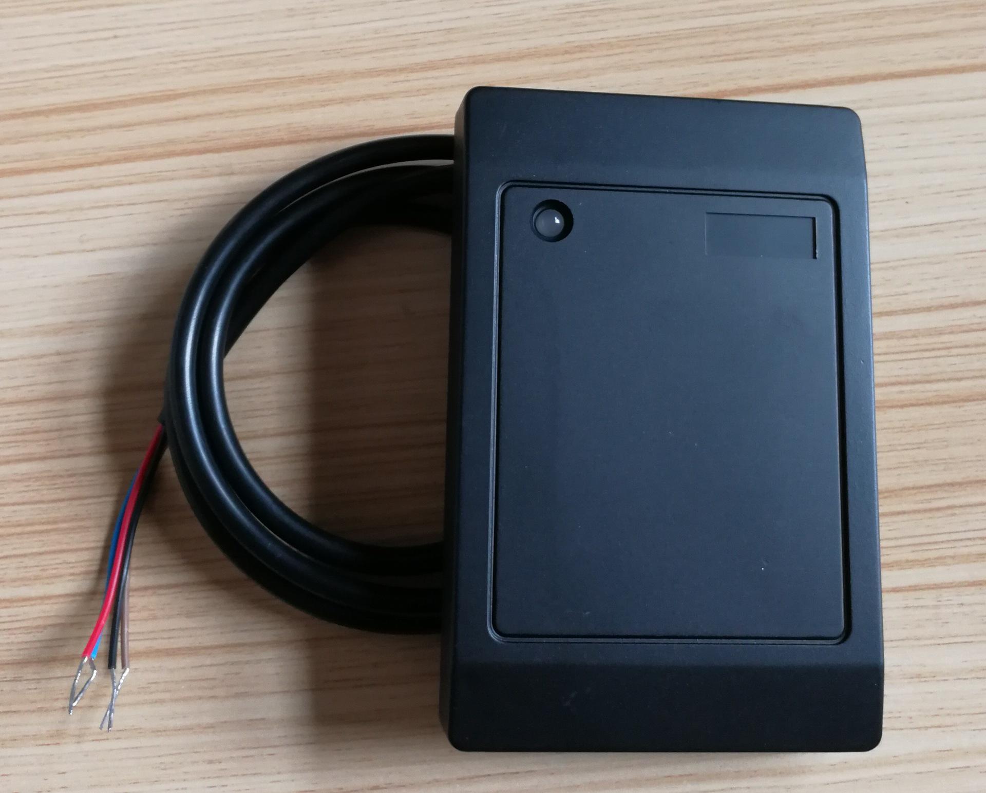 1м Черный считыватель IC-карт для планшета с микро-кардером WG Contactless Card Reader black GearUp AutoMoto